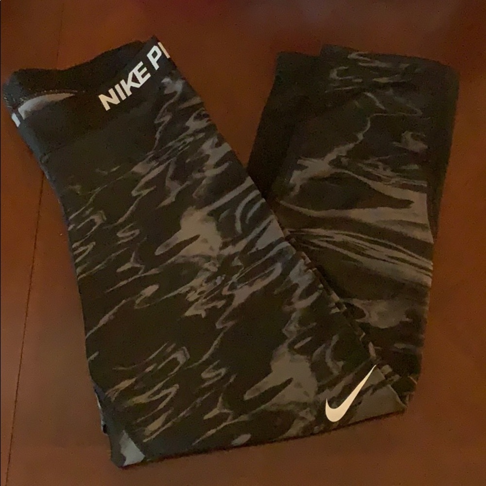 Nike patterned leggings